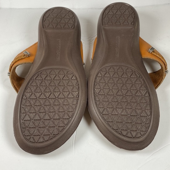 Minnetonka Women's Silverthorne 360 Sandal/Flip Flops Cognac - Picture 8 of 8